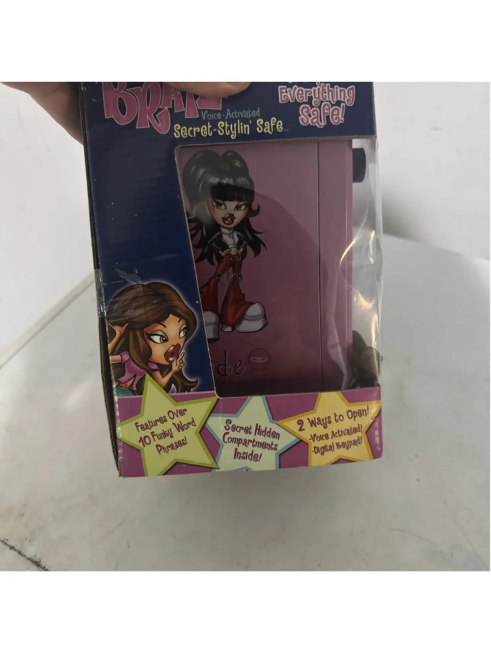 2002 MGA Entertainment Bratz Secret-Stylin Safe Cloe Jade Sasha Fashion Doll New